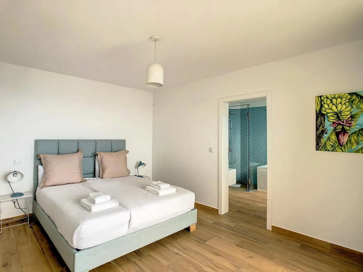 Villa Omar By Lovelystay Canhas 0*,